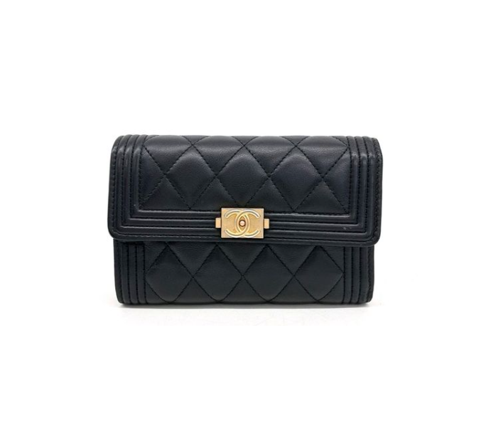 29위 CHANEL 샤넬 보이 클래식 플랩 지갑 양가죽 금장 AS87099