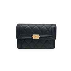 29위 CHANEL 샤넬 보이 클래식 플랩 지갑 양가죽 금장 AS87099