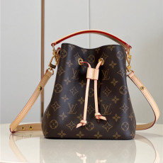 LOUIS VUITTON  루이비통 네오노에 BB M46581