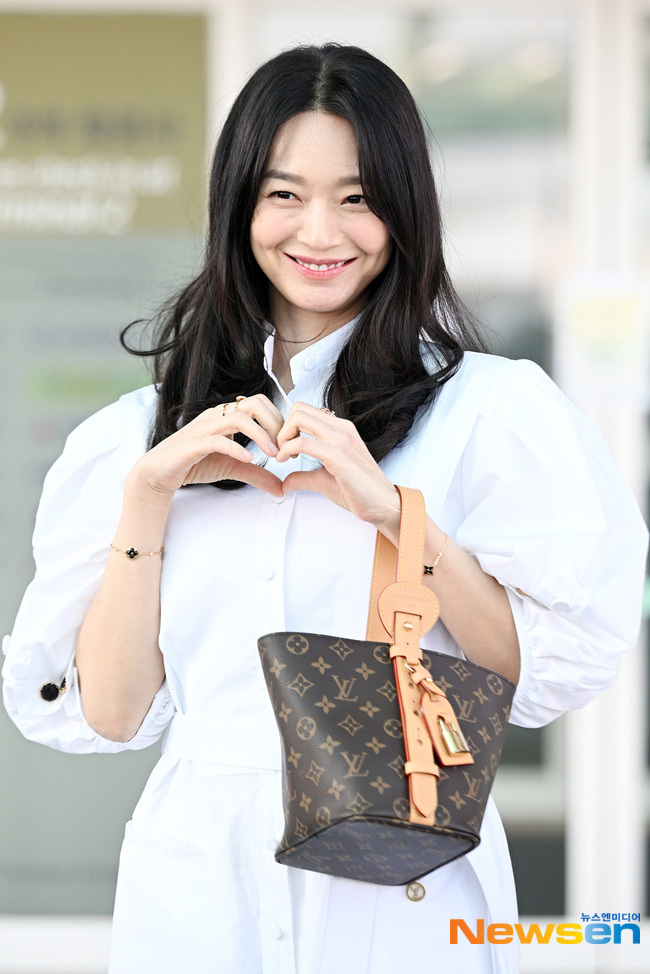 6위 [배우 신민아] LOUIS VUITTON 루이비통 ALL IN BB 백 M12925