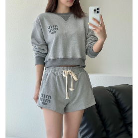 MIUMIU 미우미우 코튼 맨투맨+반바지 세트