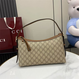 GUCCI 구찌 GG 엠블럼 미디엄 숄더백 847449