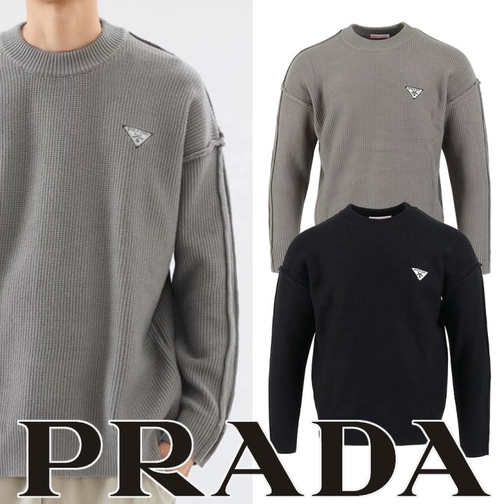 PRADA 프라다 클래식 트라이앵글 자수 램스울 니트 2COLOR