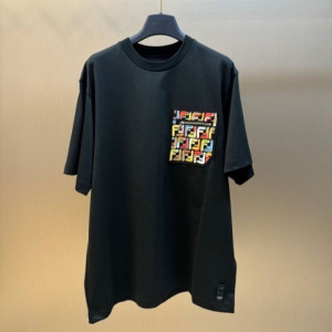 FENDI 펜디 포켓 지퍼 모노자수 티셔츠