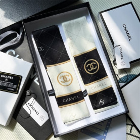 CHANEL 샤넬 쁘띠 실크 방도