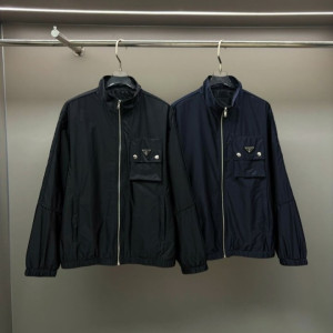 PRADA 프라다 메탈 플레이트 절개 윈드브레이커