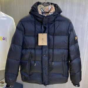 BURBERRY 버버리 런던 잉글랜드 클래식 다운 점퍼