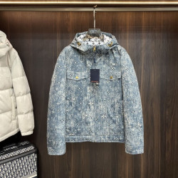 LOUIS VUITTON 루이비통 모노그램 그래피티 다운 패딩
