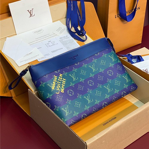 LOUIS VUITTON 루이비통 포쉐트 보야주 클러치백 M11545