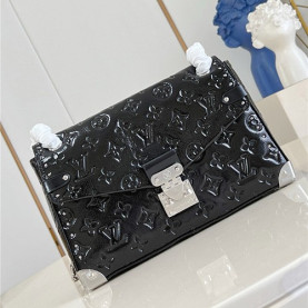 LOUIS VUITTON 루이비통 사가 트렁크 크로스백 M28137