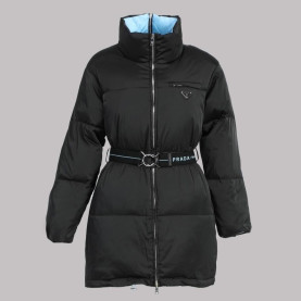 PRADA 프라다 리나일론 삼각로고 개버딘 후드 다운 코트 패딩