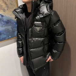 PRADA 프라다 삼각 로고 패딩