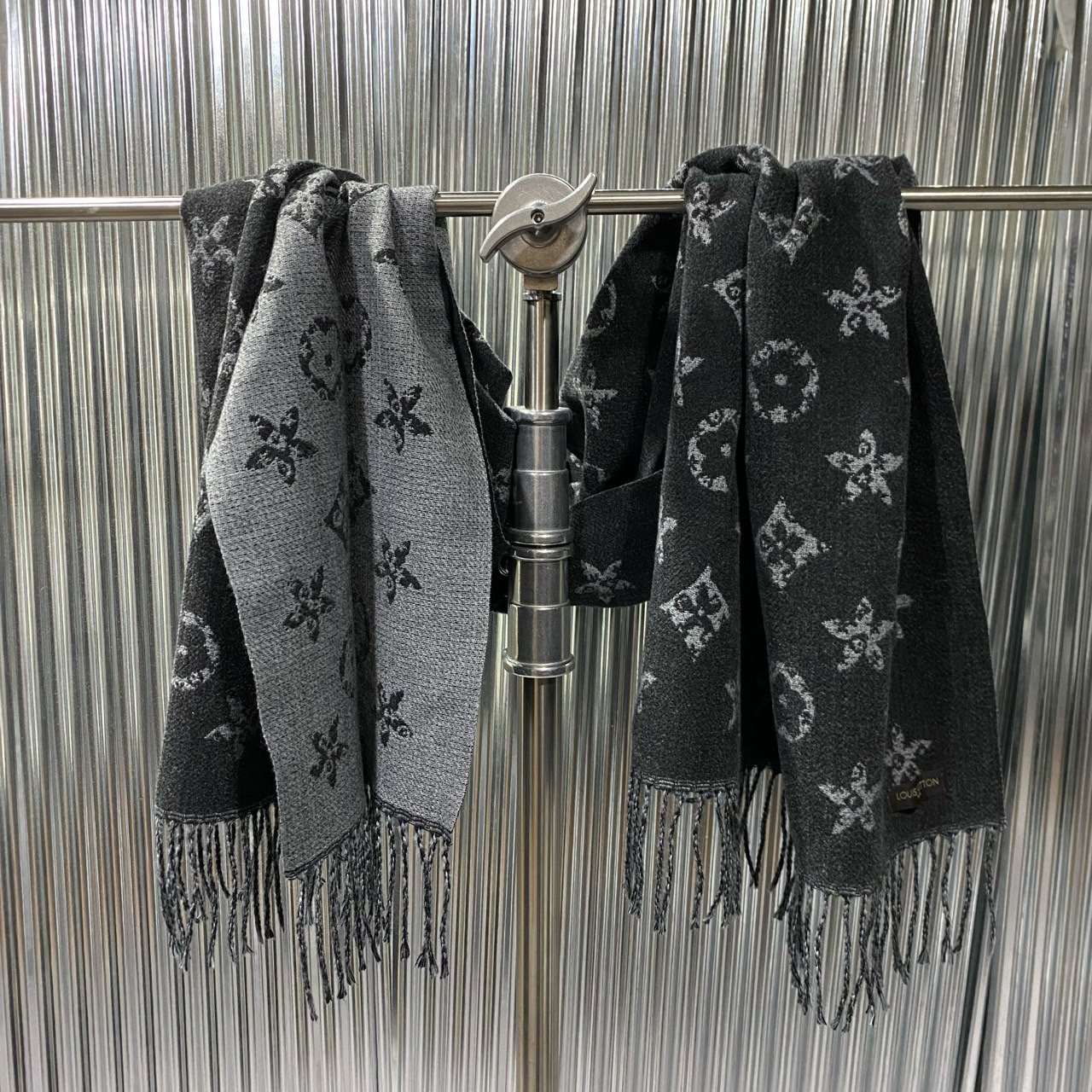 LOUIS VUITTON 루이비통 숄 머플러