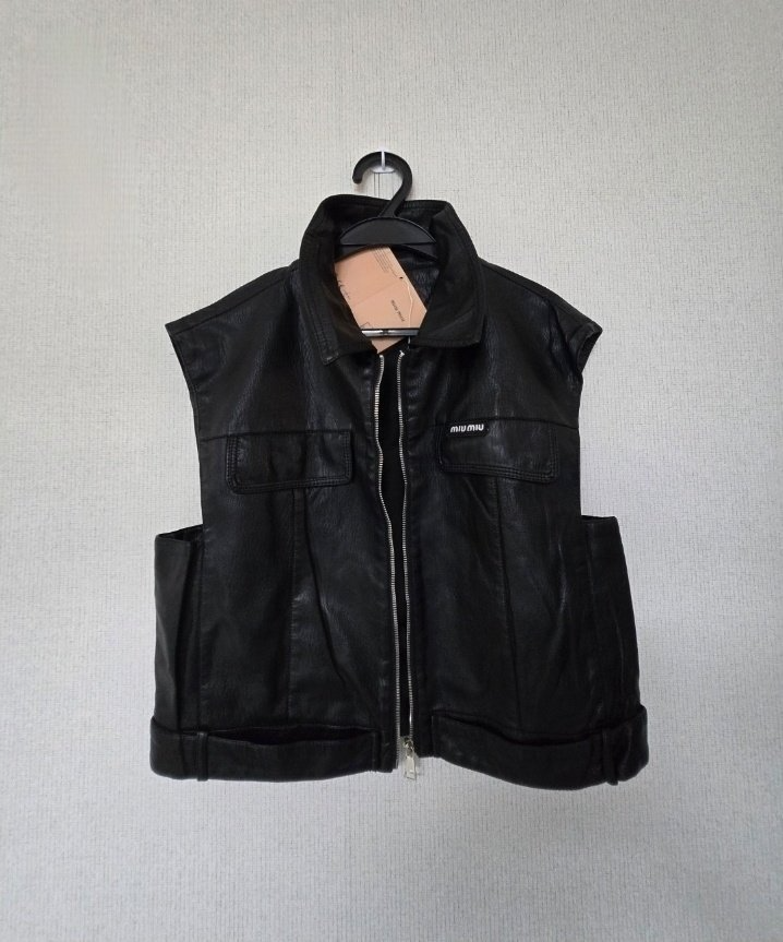 MIUMIU 미우미우 가죽 조끼