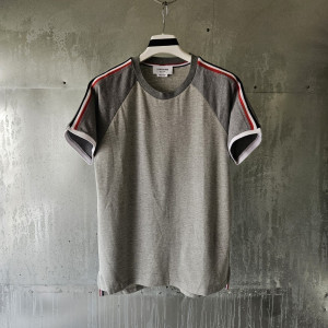THOM BROWNE 톰브라운 어깨삼선 티셔츠
