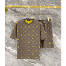 LOUIS VUITTON 루이비통 607122 컬러 모노그램 자수 올오버 반팔&반바지 세트 2COLOR