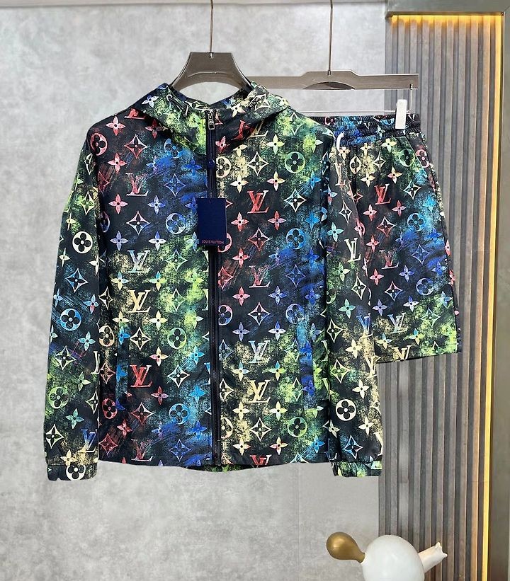 LOUIS VUITTON 루이비통 60224 워터 컬러 모노그램 윈드브레이커+쇼츠 세트