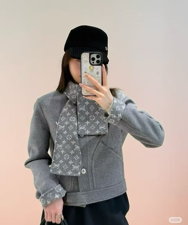 LOUIS VUITTON 루이비통 스위스 니트 자켓 2COLOR