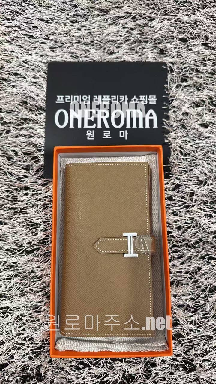 김*정 고객님 에르메스 베안 장지갑