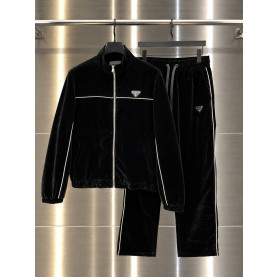 PRADA 프라다 벨벳 삼각로고 하프 셋업
