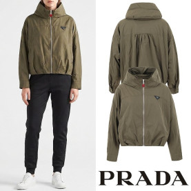 PRADA 프라다 레더 삼각 셔링 후드 윈드자켓 3COLOR