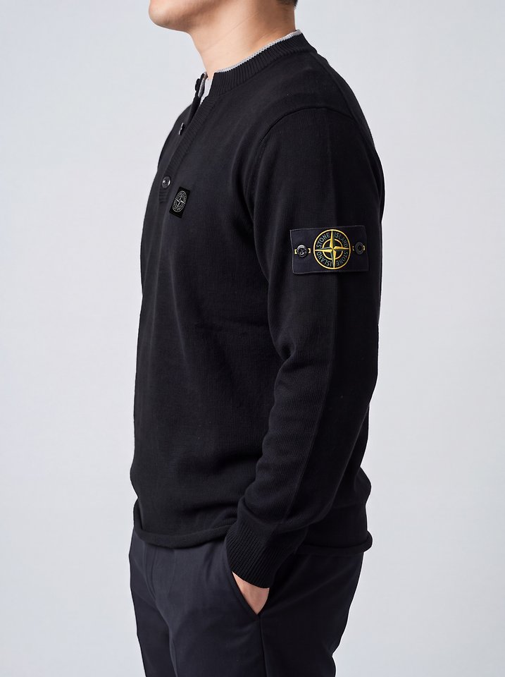 STONE ISLAND 스톤아일랜드 스퀘어 와팬 V넥 포인트 베이직 라운드넥 니트