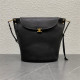 CELINE 셀린느 소프트 트리옴프 버킷백 L102S3
