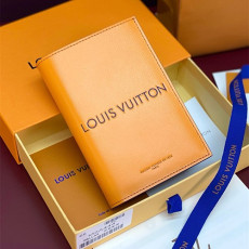 LOUIS VUITTON 루이비통 여권지갑 M2A444 2COLOR