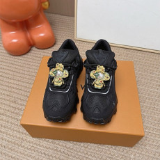 LOUIS VUITTON 루이비통 남여공용 스니커즈 L49689 2COLOR